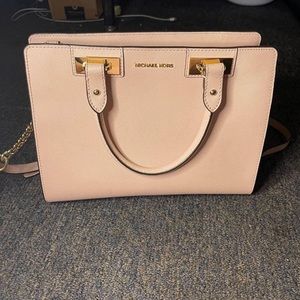 MK medium size purse